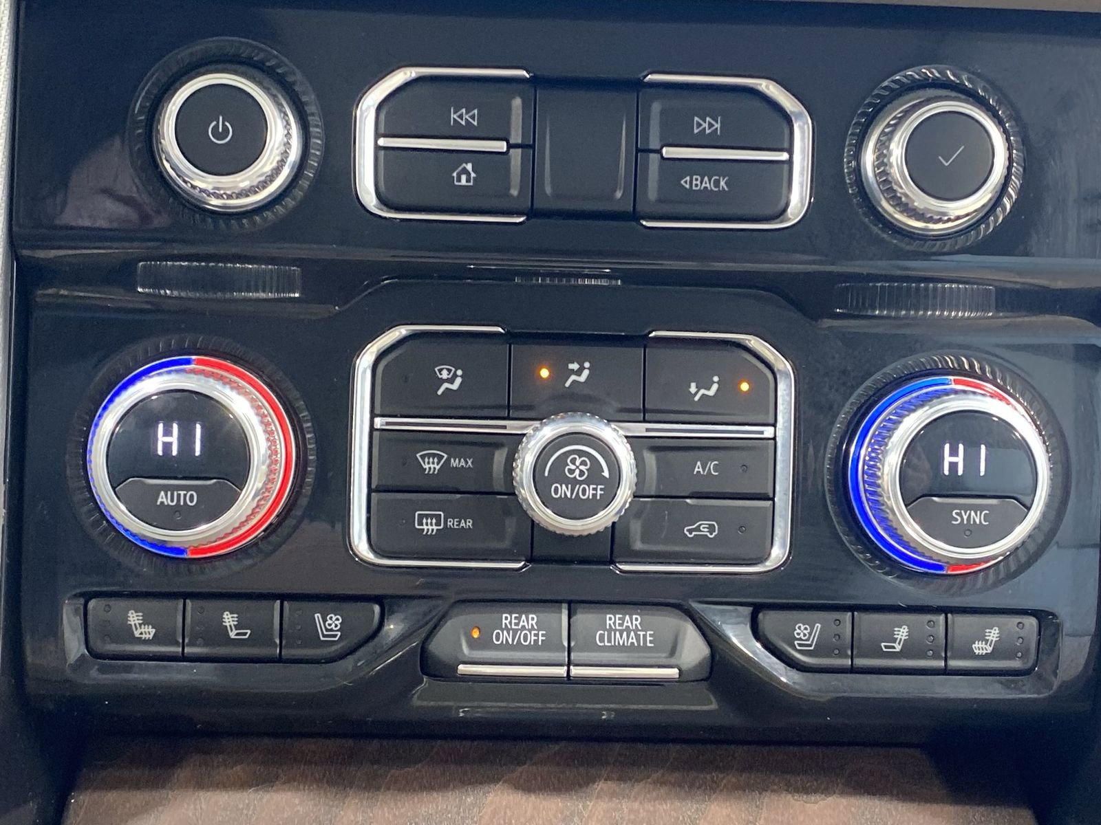 Used 2023 GMC Yukon Denali w/ LPO, Floor Liner Package image 19