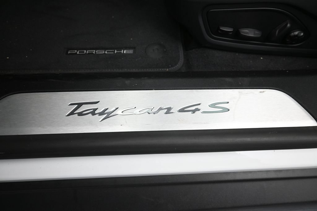 Certified 2025 Porsche Taycan 4S AWD/4WD image 11
