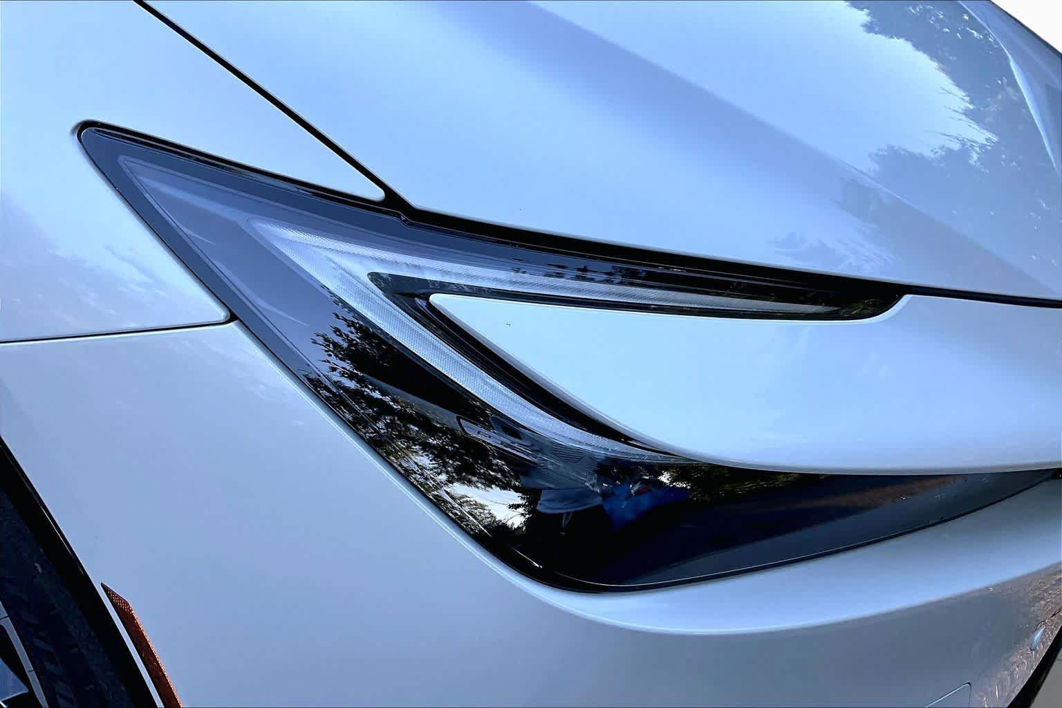 Certified 2026 Toyota Prius Plug-In Hybrid FWD image 25