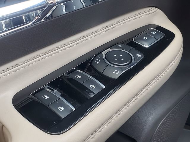 Certified 2024 Lincoln Corsair AWD w/ Equipment Group 101A image 9