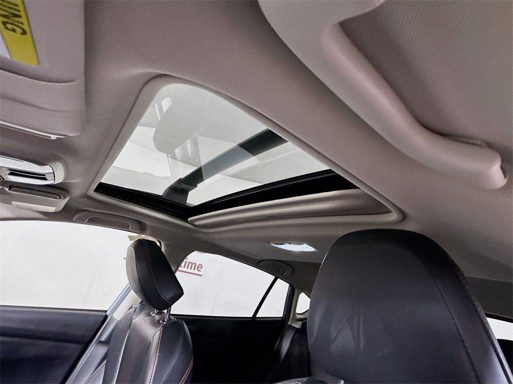 Used 2022 Subaru Crosstrek 2.5i Limited w/ Moonroof Package 2 image 12