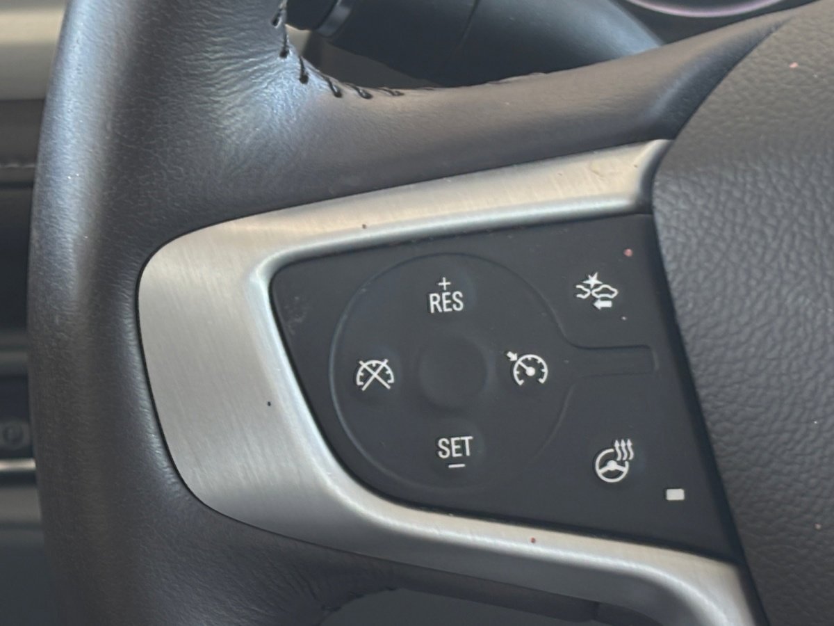 Used 2022 GMC Acadia SLT w/ Preferred Package image 11