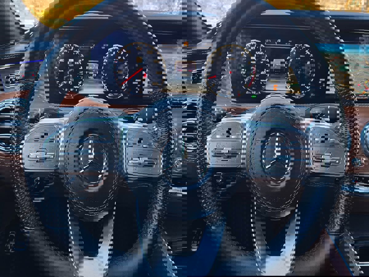 Used 2021 Mercedes-Benz S 560 4MATIC Coupe image 30