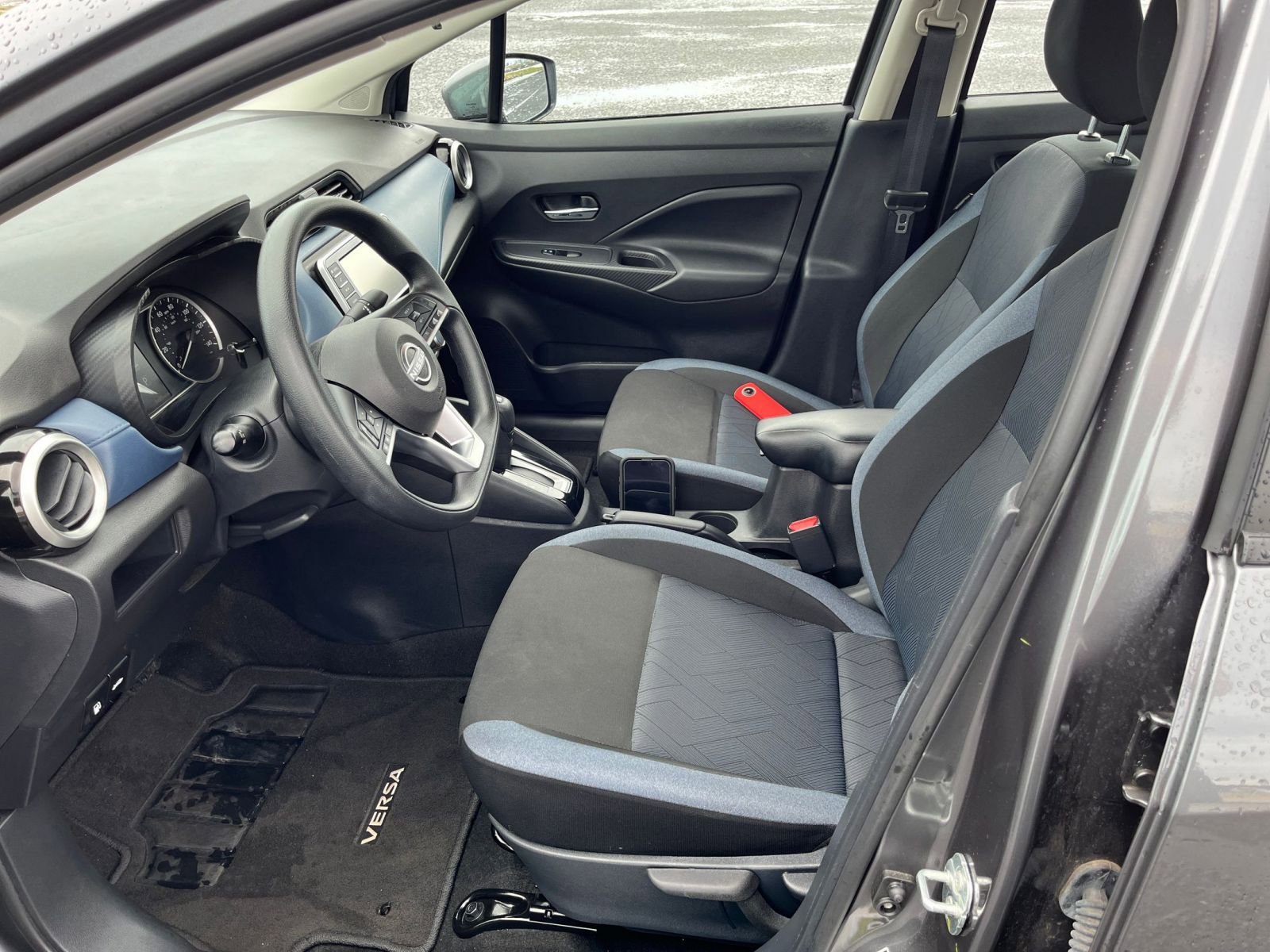 Used 2025 Nissan Versa SV image 22