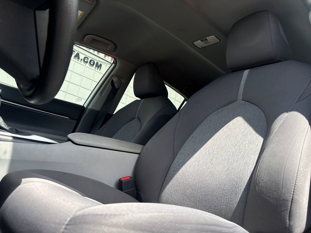 Used 2022 Toyota Camry LE image 11