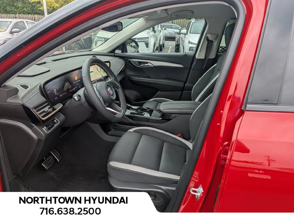 Used 2025 Buick Envision Sport Touring AWD/4WD image 10