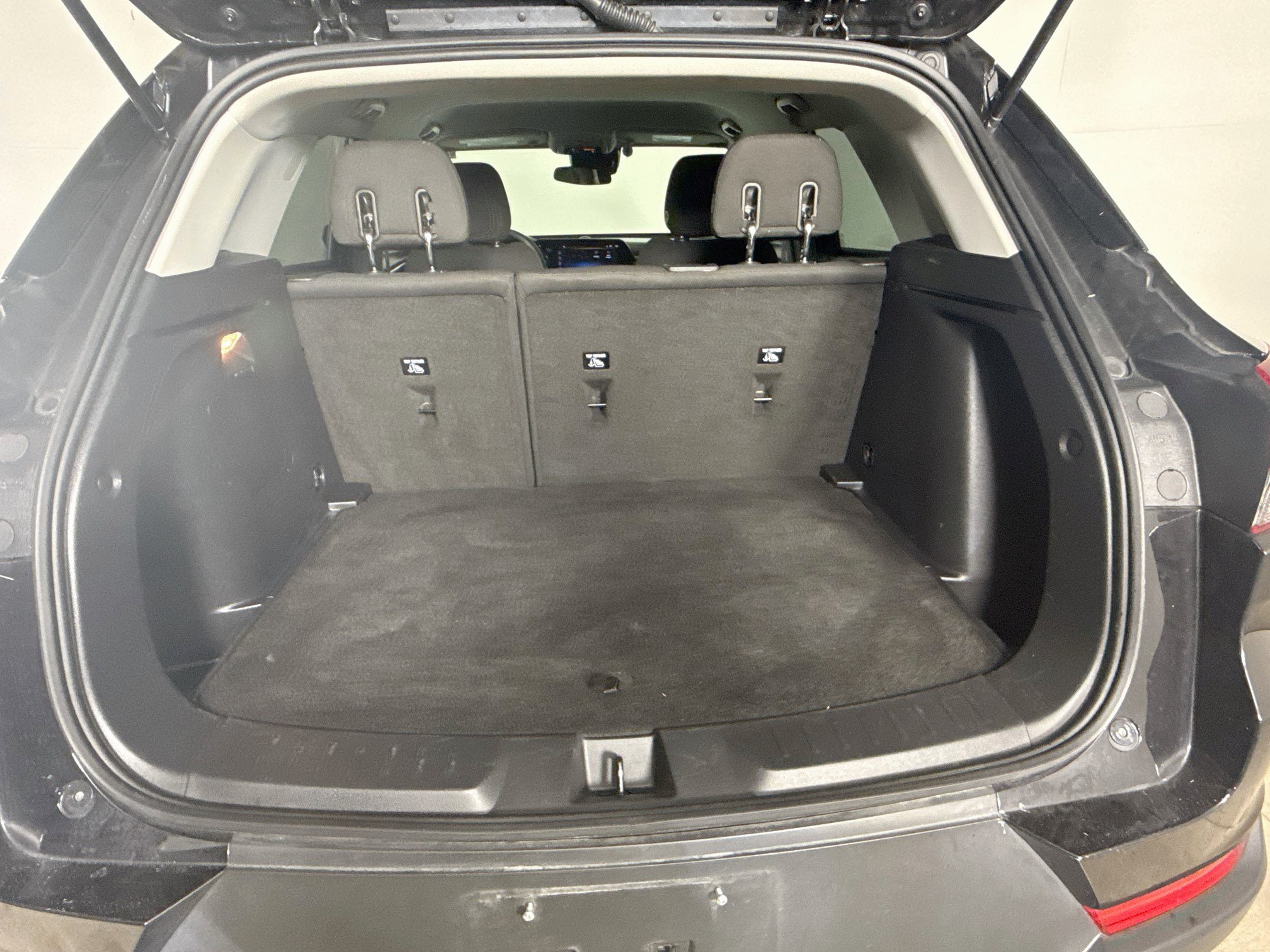 Used 2025 Chevrolet TrailBlazer LT FWD image 31