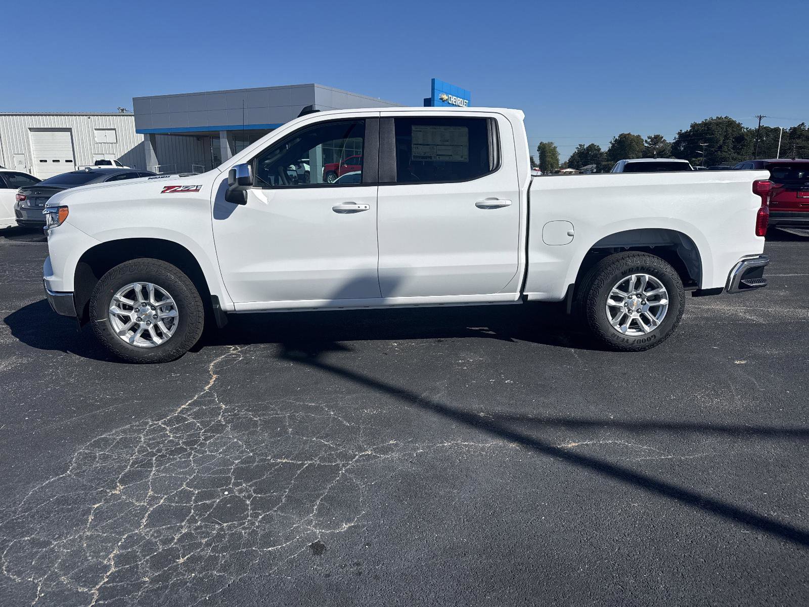 New 2026 Chevrolet Silverado 1500 LT w/ Z71 Off-Road Package image 2