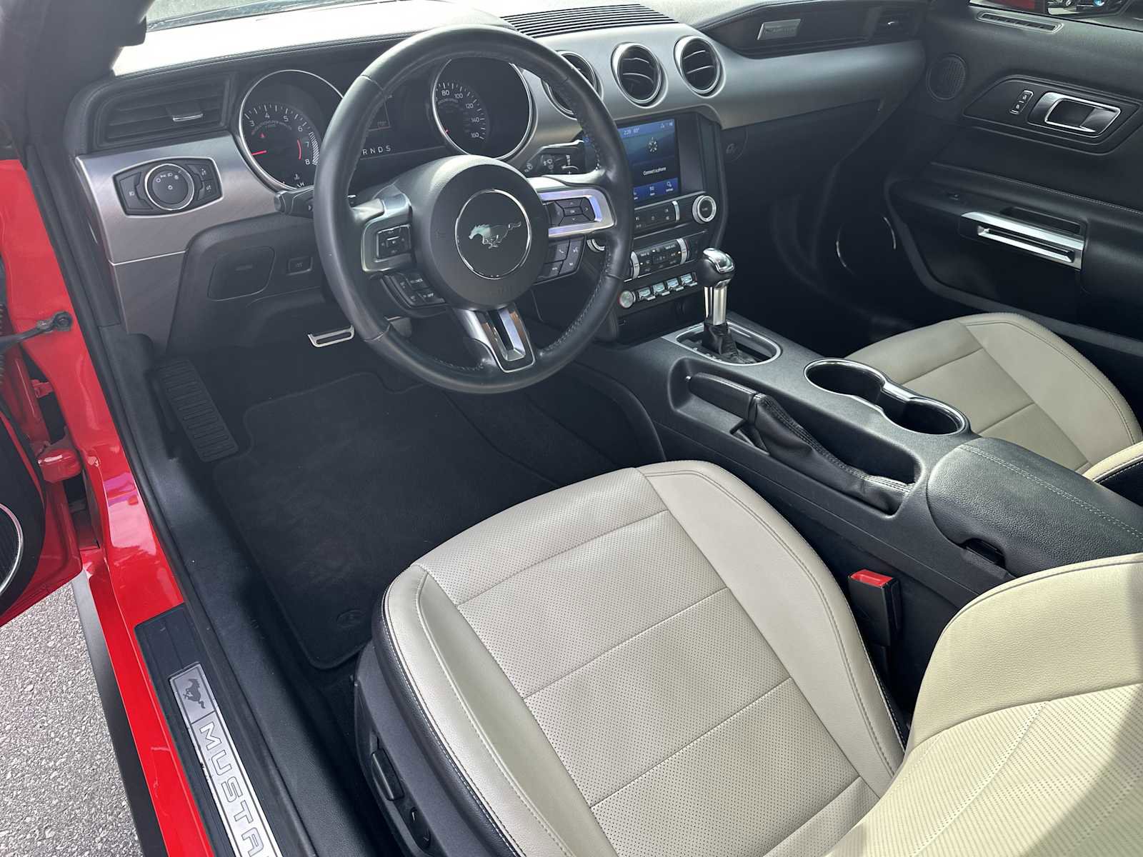 Used 2021 Ford Mustang Premium image 8