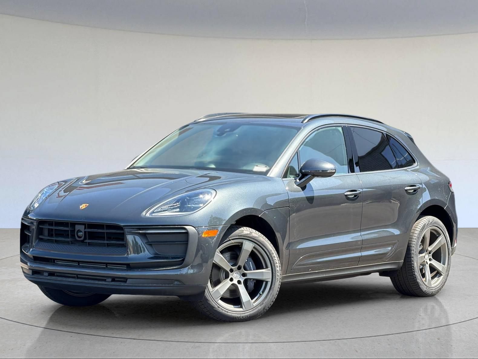 New 2026 Porsche Macan AWD/4WD image 1