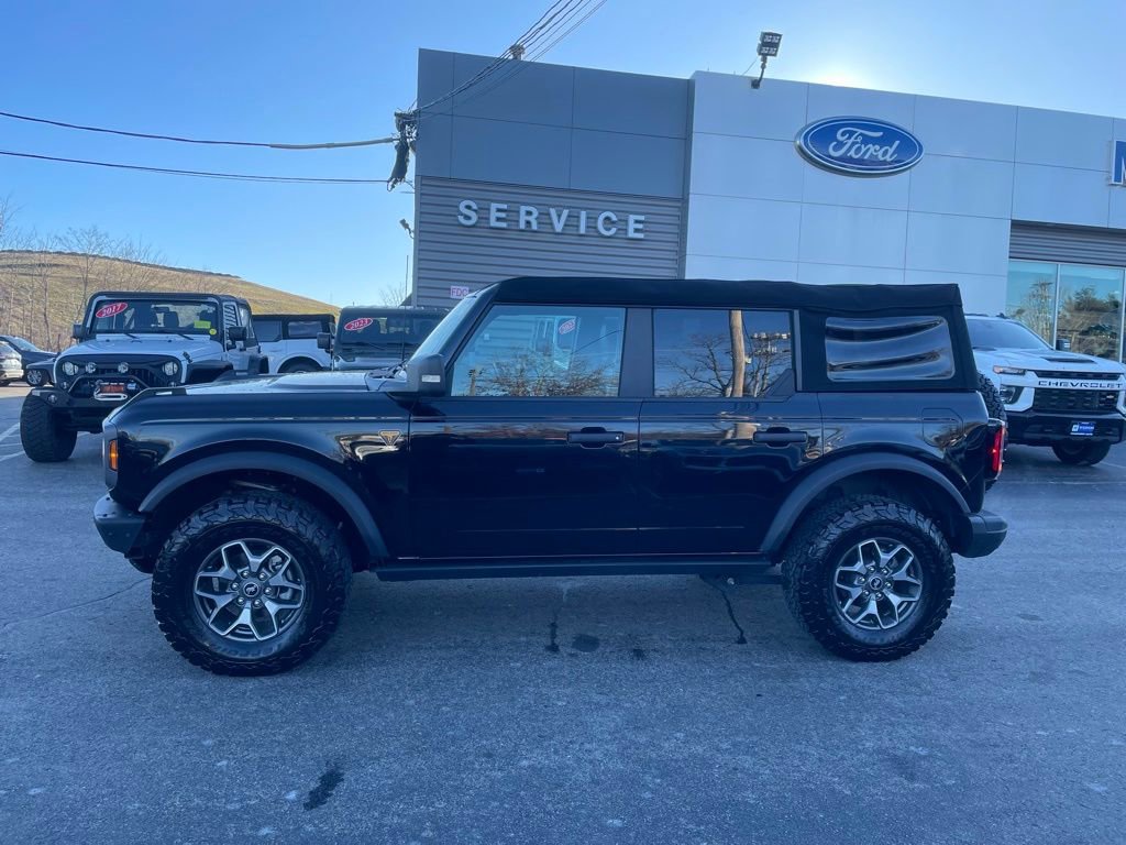 Used 2024 Ford Bronco Badlands image 3