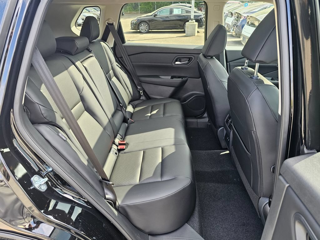 New 2026 Nissan Rogue Dark Armor AWD/4WD image 25