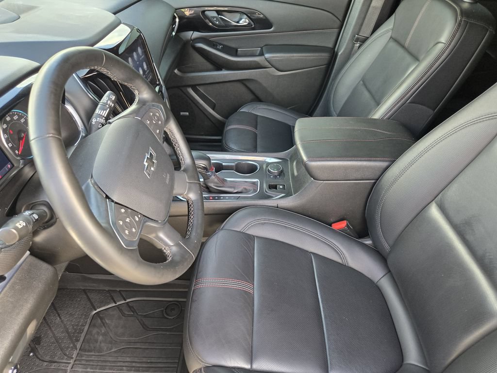 Used 2023 Chevrolet Traverse RS w/ LPO, Floor Liner Package AWD/4WD image 15