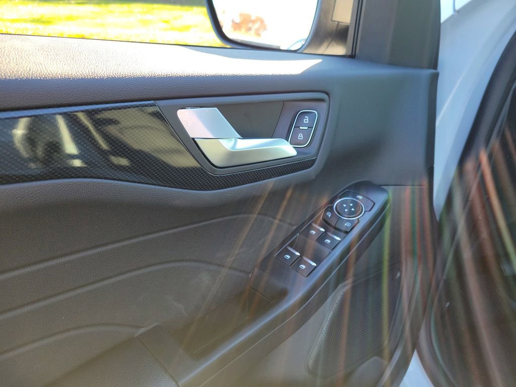 New 2026 Ford Escape ST-Line w/ Cold Weather Package image 19