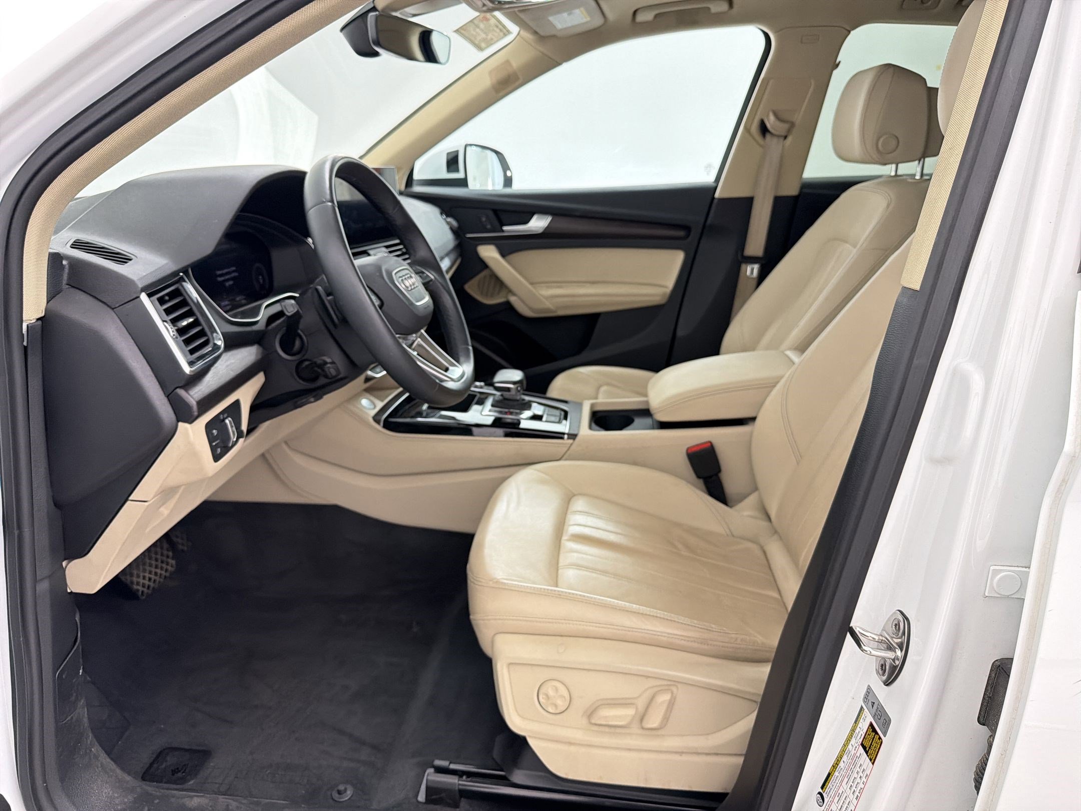 Used 2023 Audi Q5 2.0T Premium Plus w/ Premium Plus Package AWD/4WD image 5