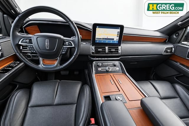 Used 2018 Lincoln Navigator Select w/ Technology Package RWD image 15