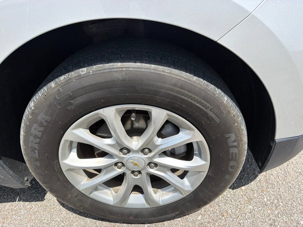 Used 2020 Chevrolet Equinox LS FWD image 13