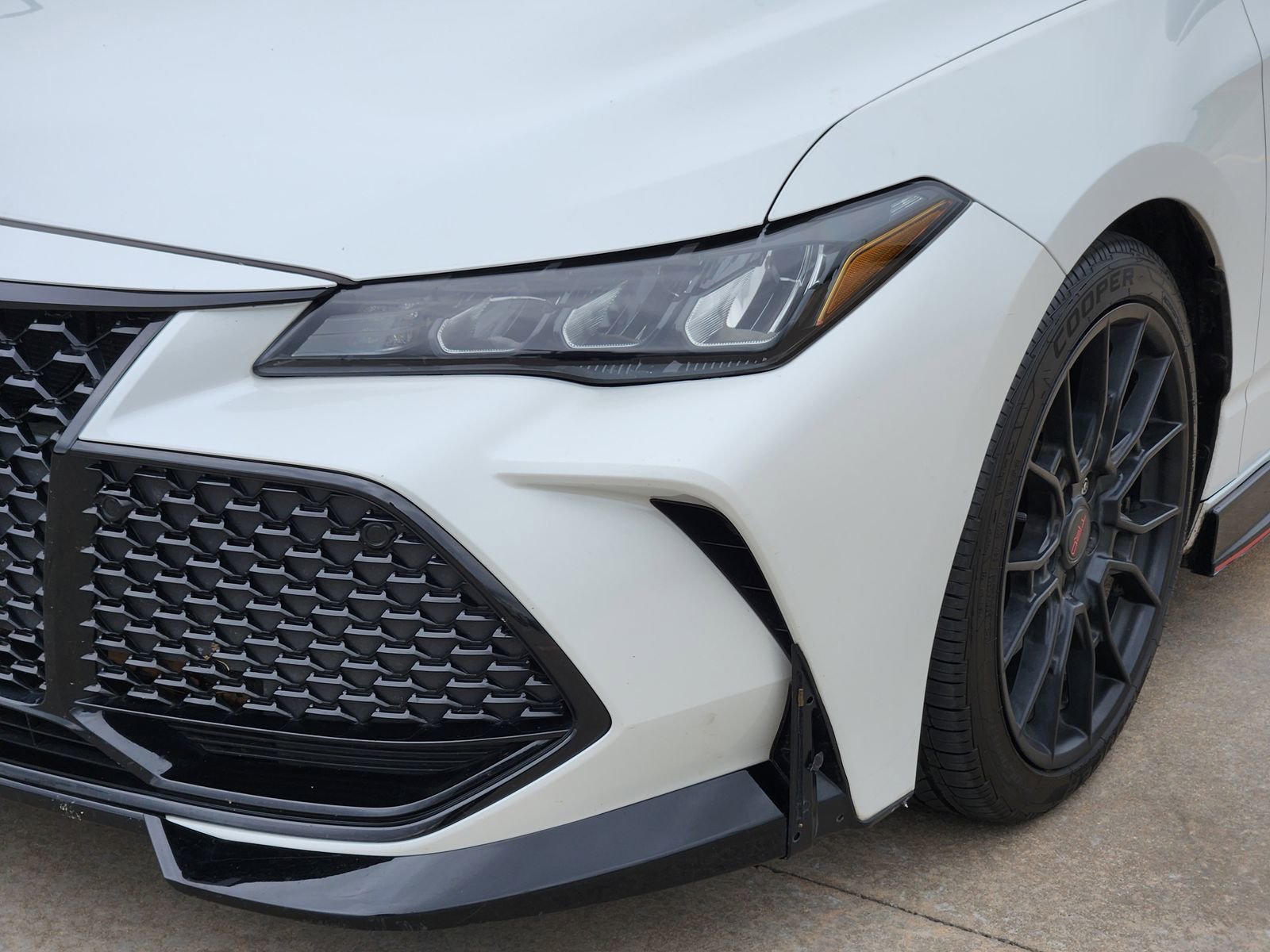Used 2020 Toyota Avalon TRD FWD image 11
