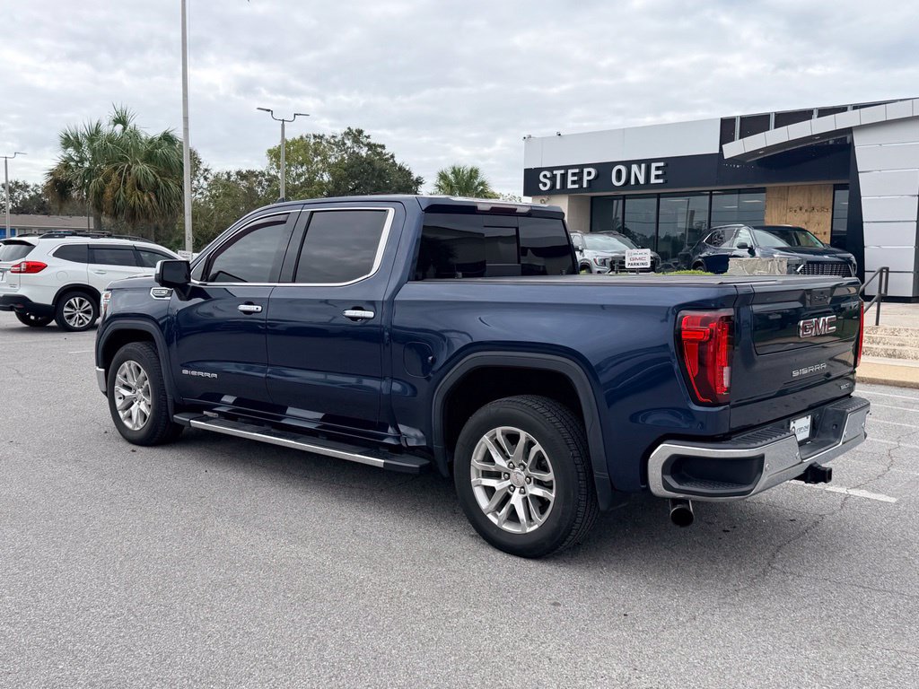 Used 2021 GMC Sierra 1500 SLT w/ SLT Premium Plus Package RWD image 4