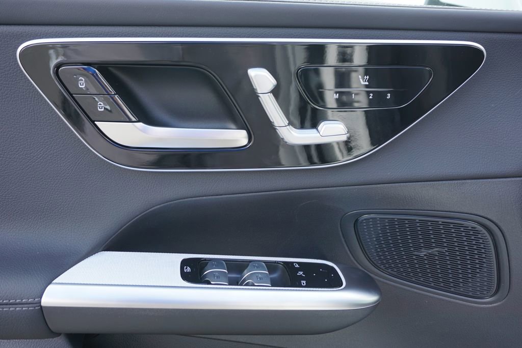 Certified 2025 Mercedes-Benz GLC 300 4MATIC image 23