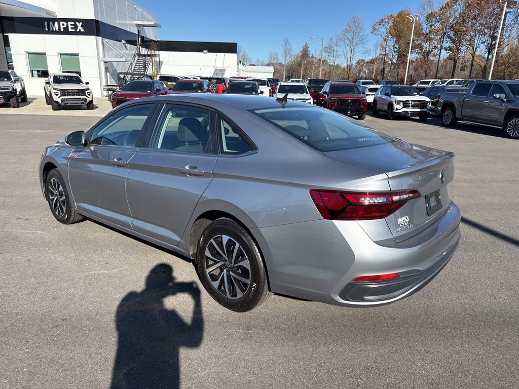Used 2024 Volkswagen Jetta S image 3