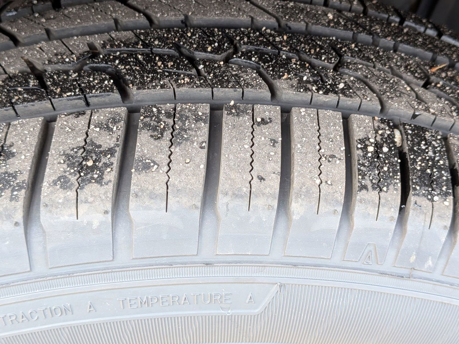 Used 2023 Nissan Rogue SV image 11