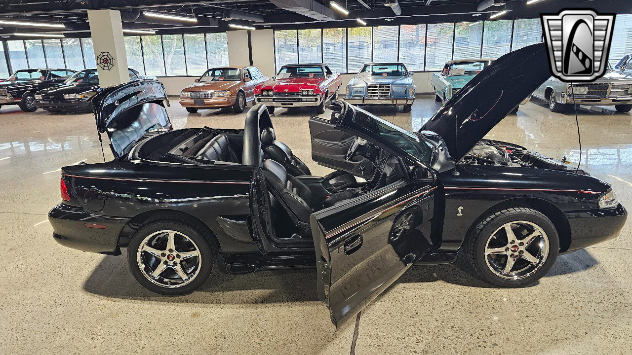 Used 1996 Ford Mustang Cobra image 21