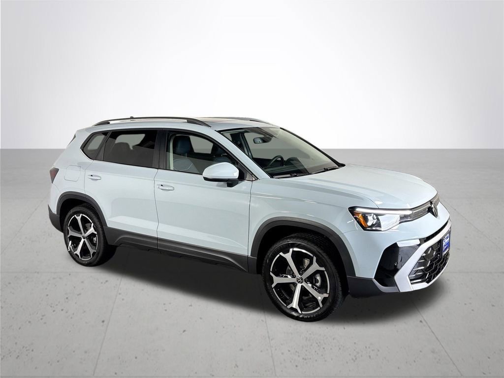 New 2025 Volkswagen Taos SEL image 4
