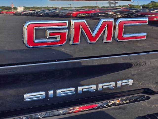 Used 2025 GMC Sierra 1500 SLT AWD/4WD image 18