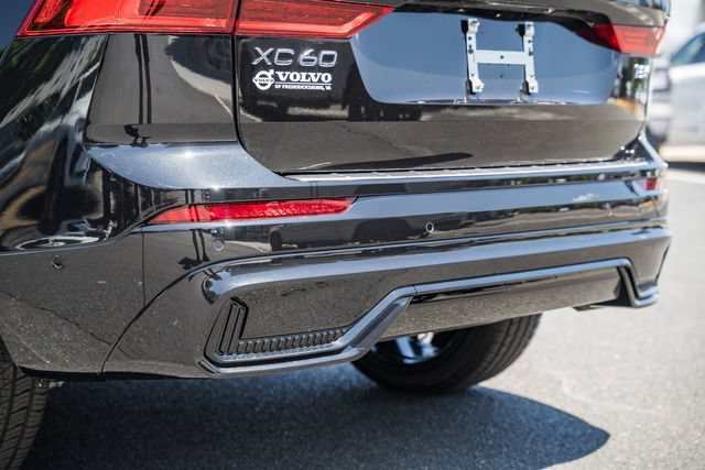 New 2026 Volvo XC60 T8 Ultra w/ Protection Package Premier AWD/4WD image 9