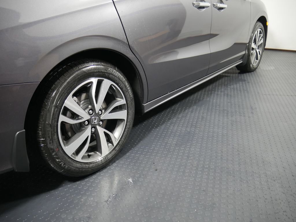 New 2026 Honda Odyssey Touring image 5