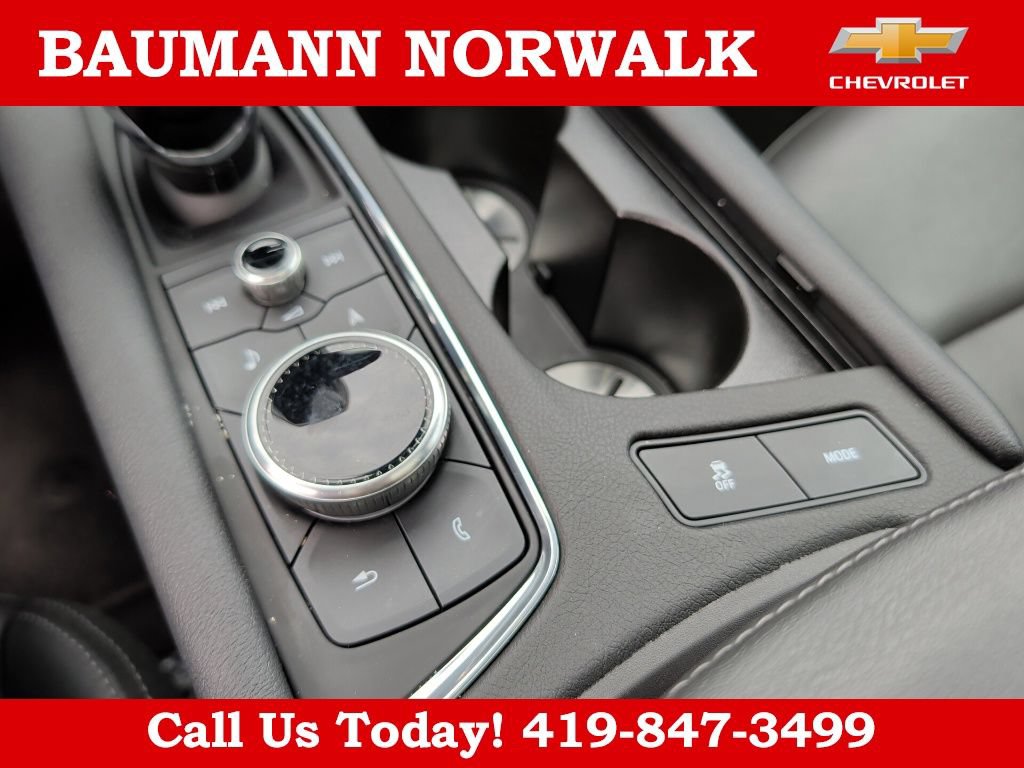 Used 2025 Cadillac XT5 Premium Luxury AWD/4WD image 40