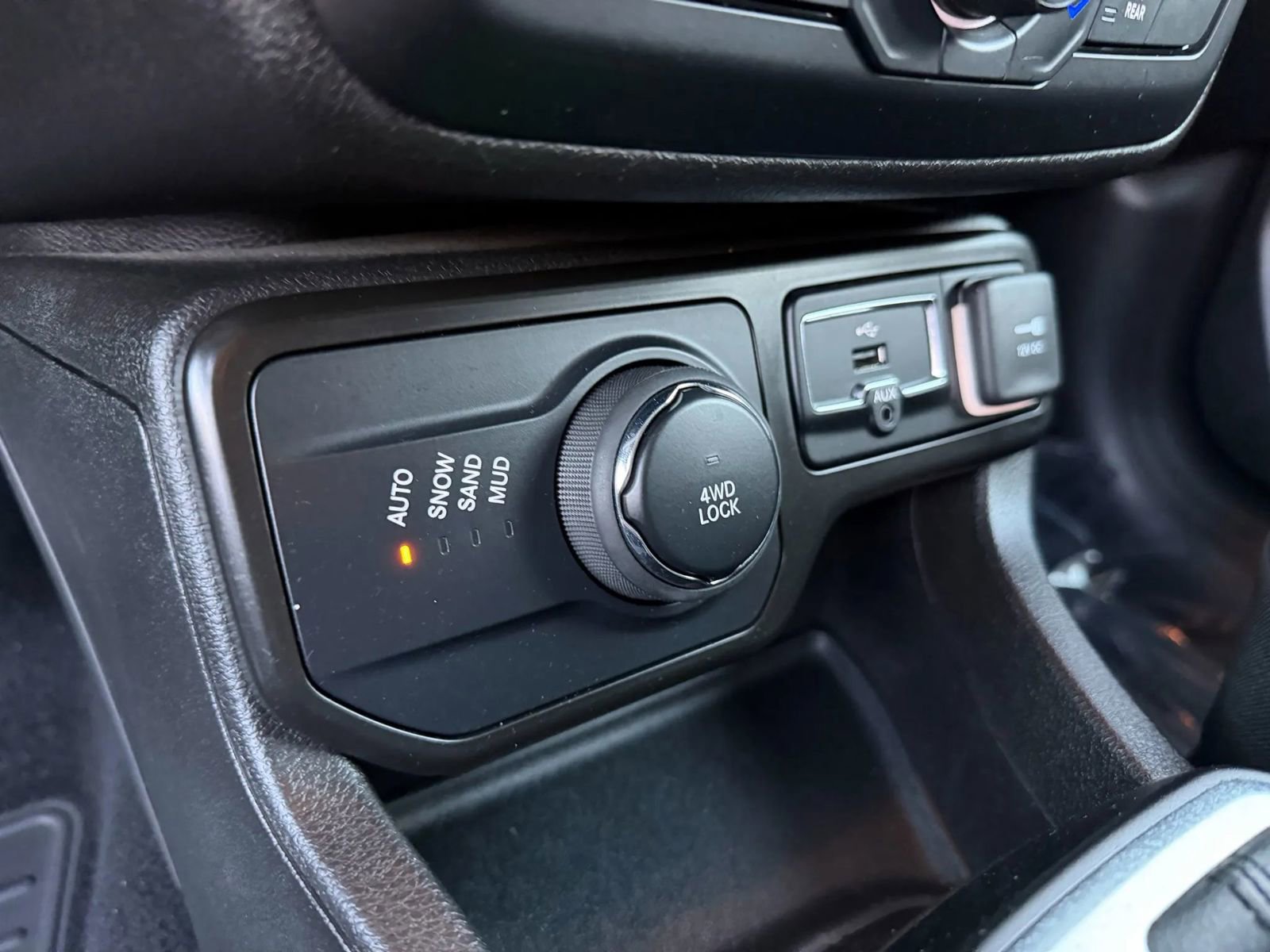 Used 2023 Jeep Renegade Latitude image 21