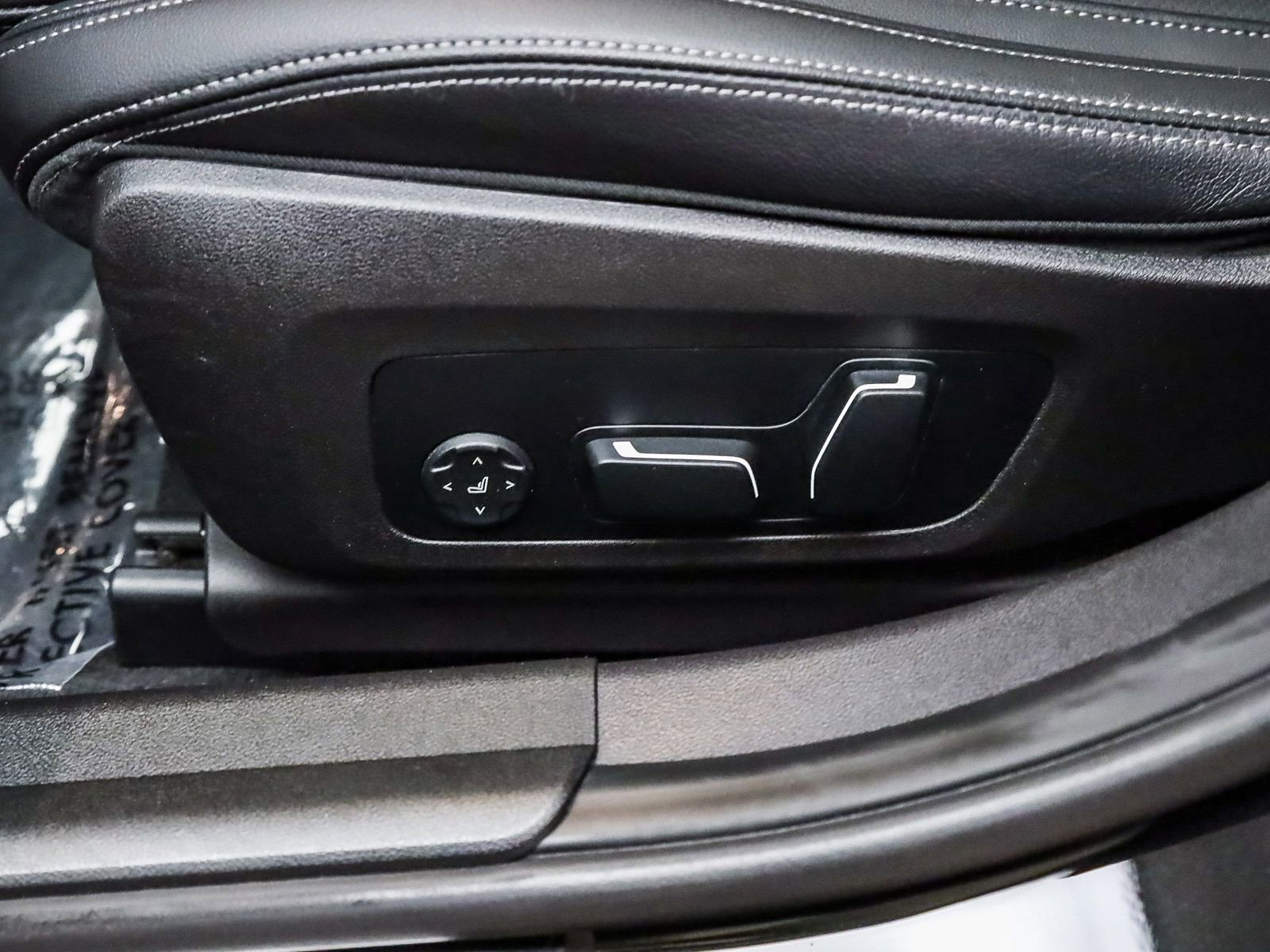 Certified 2025 BMW 330i xDrive 330i xDrive image 21