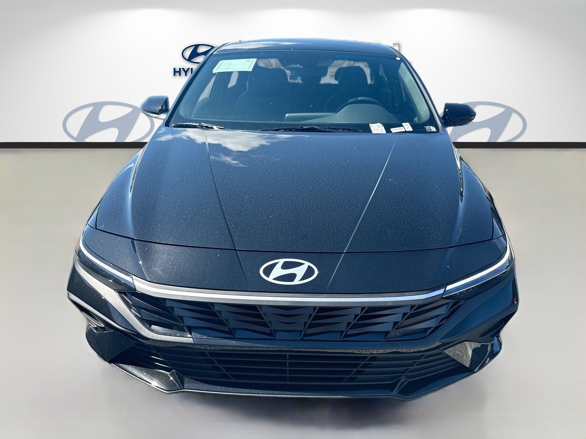 New 2026 Hyundai Elantra SEL Sport FWD image 2