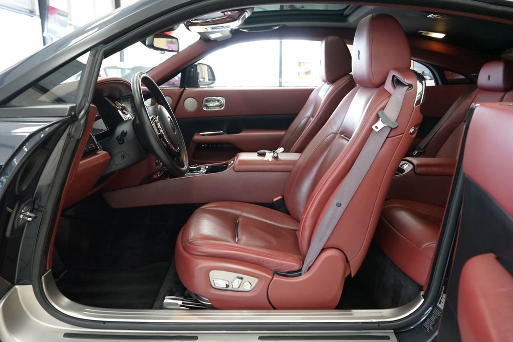 Used 2016 Rolls-Royce Wraith image 36