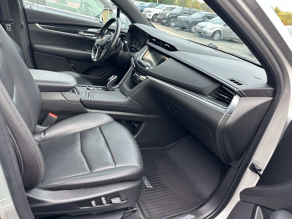 Used 2020 Cadillac XT5 Premium Luxury w/ LPO, Floor Liner Package FWD image 37