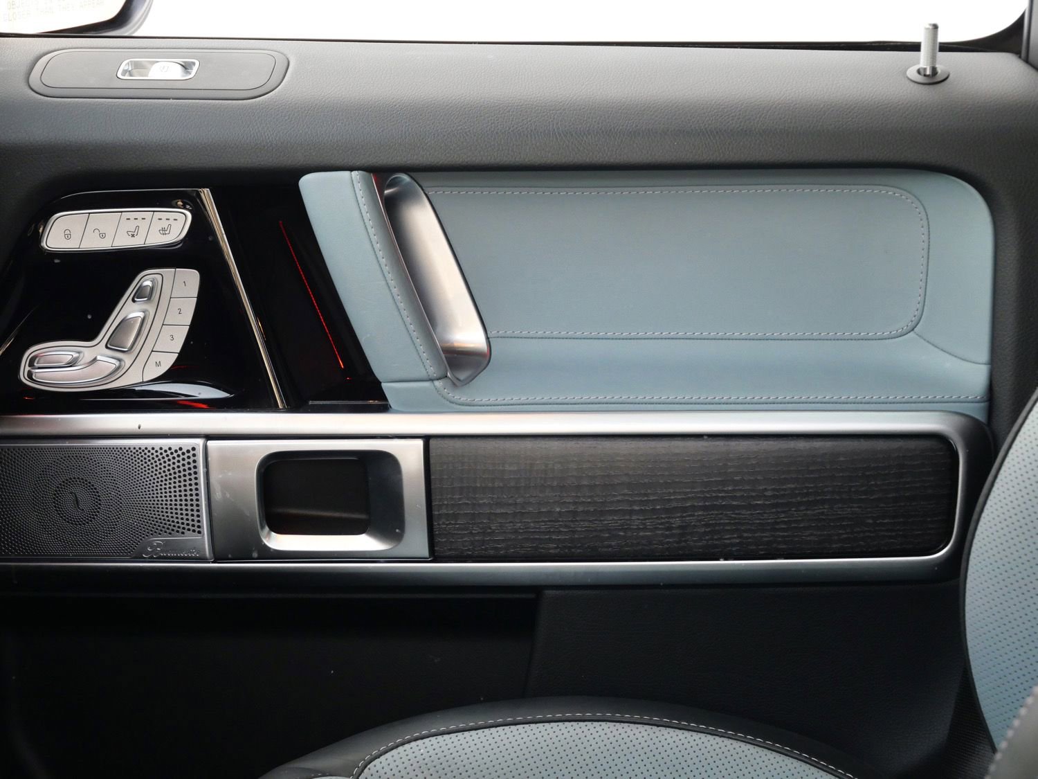 Used 2025 Mercedes-Benz G 550 image 13