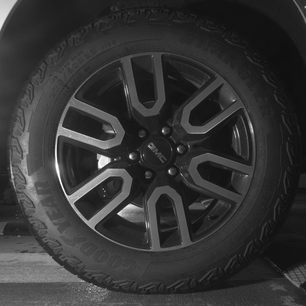 Used 2024 GMC Yukon AT4 image 13