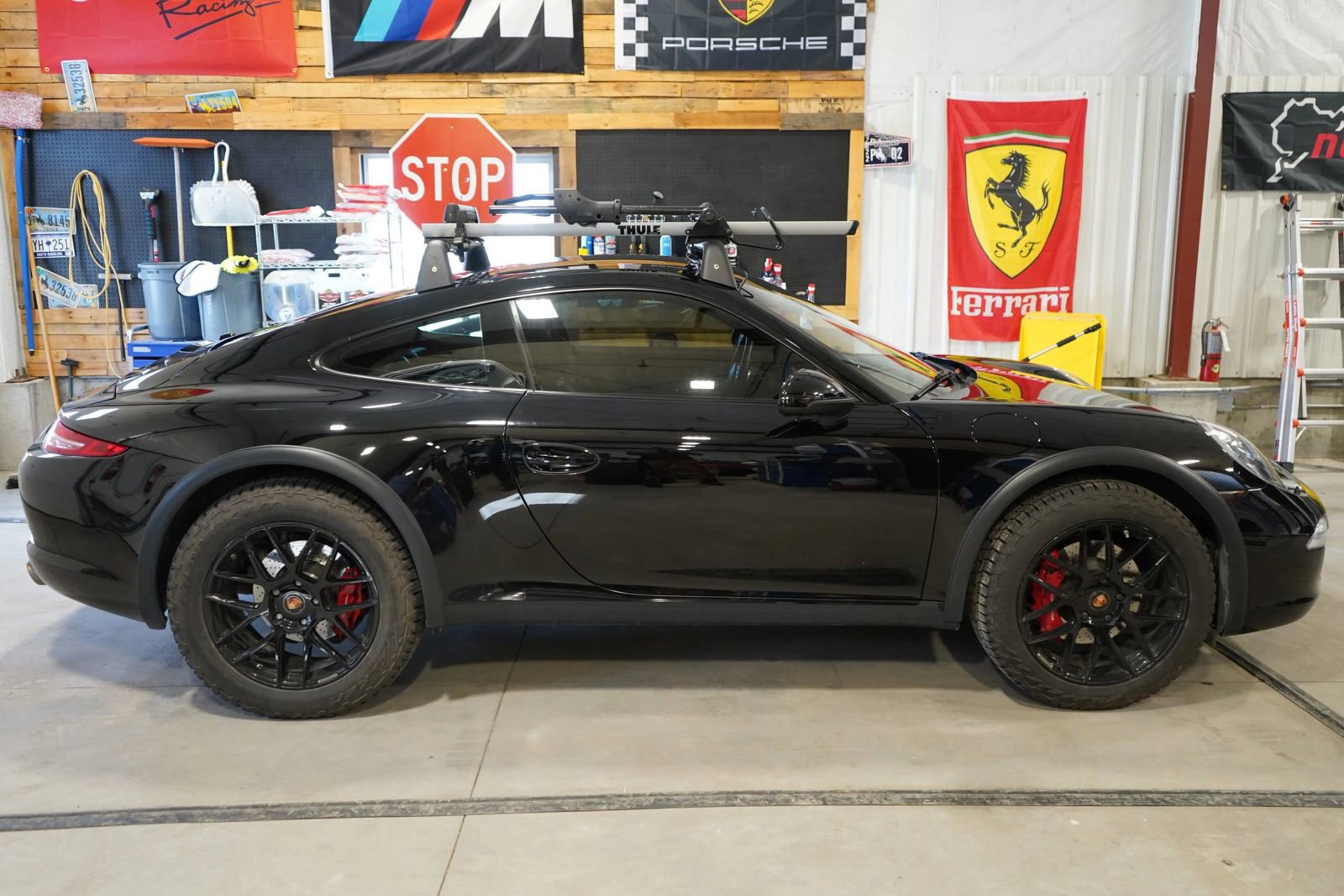 Used 2014 Porsche 911 Carrera 4S image 10