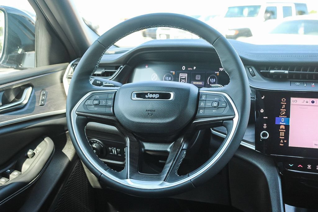 New 2026 Jeep Grand Cherokee Limited w/ Limited Altitude Package RWD image 16