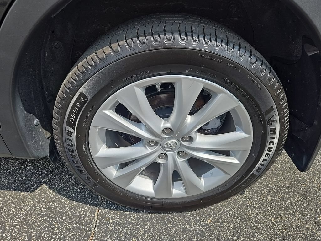 Used 2015 Toyota RAV4 Limited AWD/4WD image 17