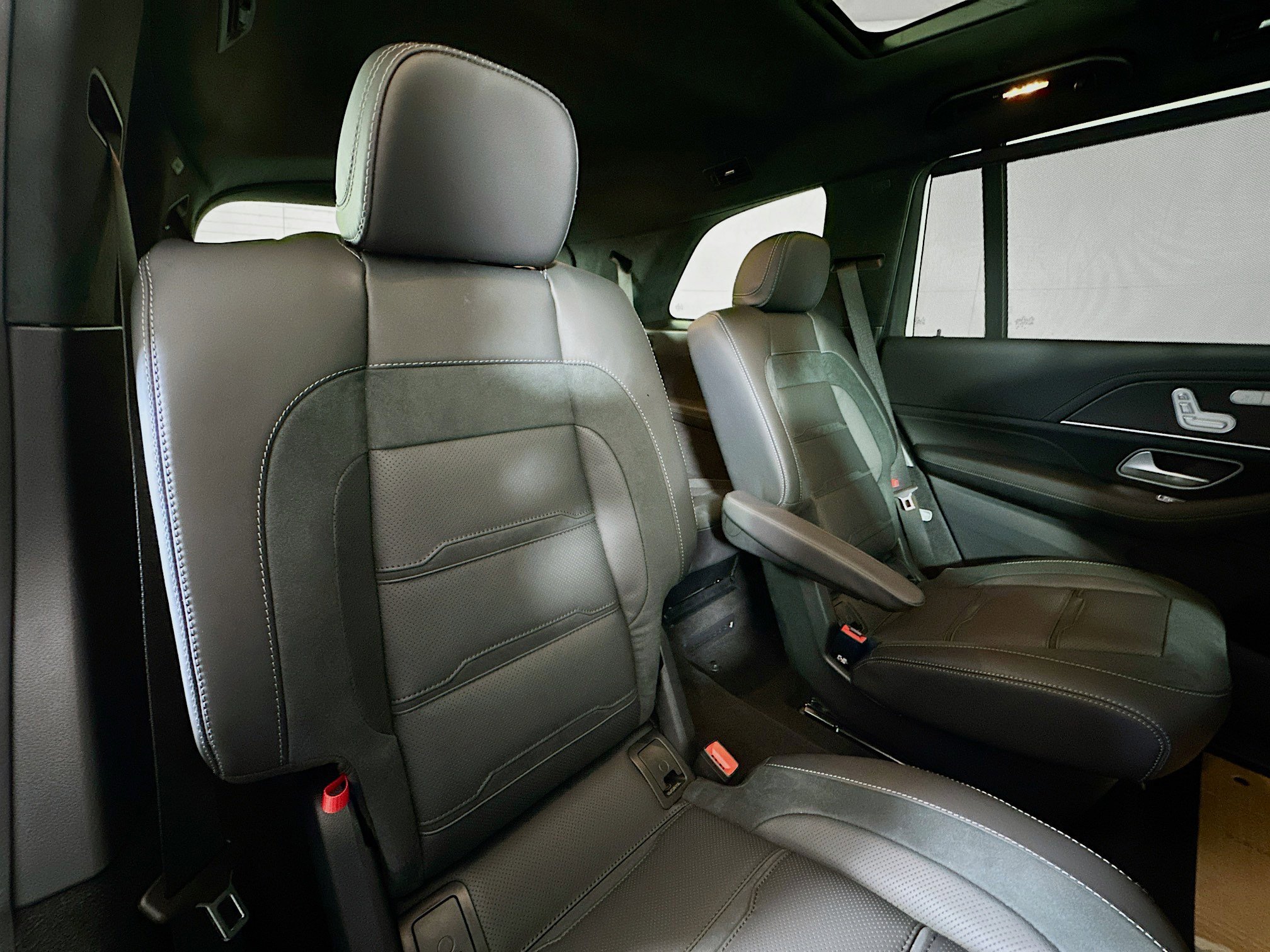 New 2026 Mercedes-Benz GLS 63 AMG 4MATIC image 30