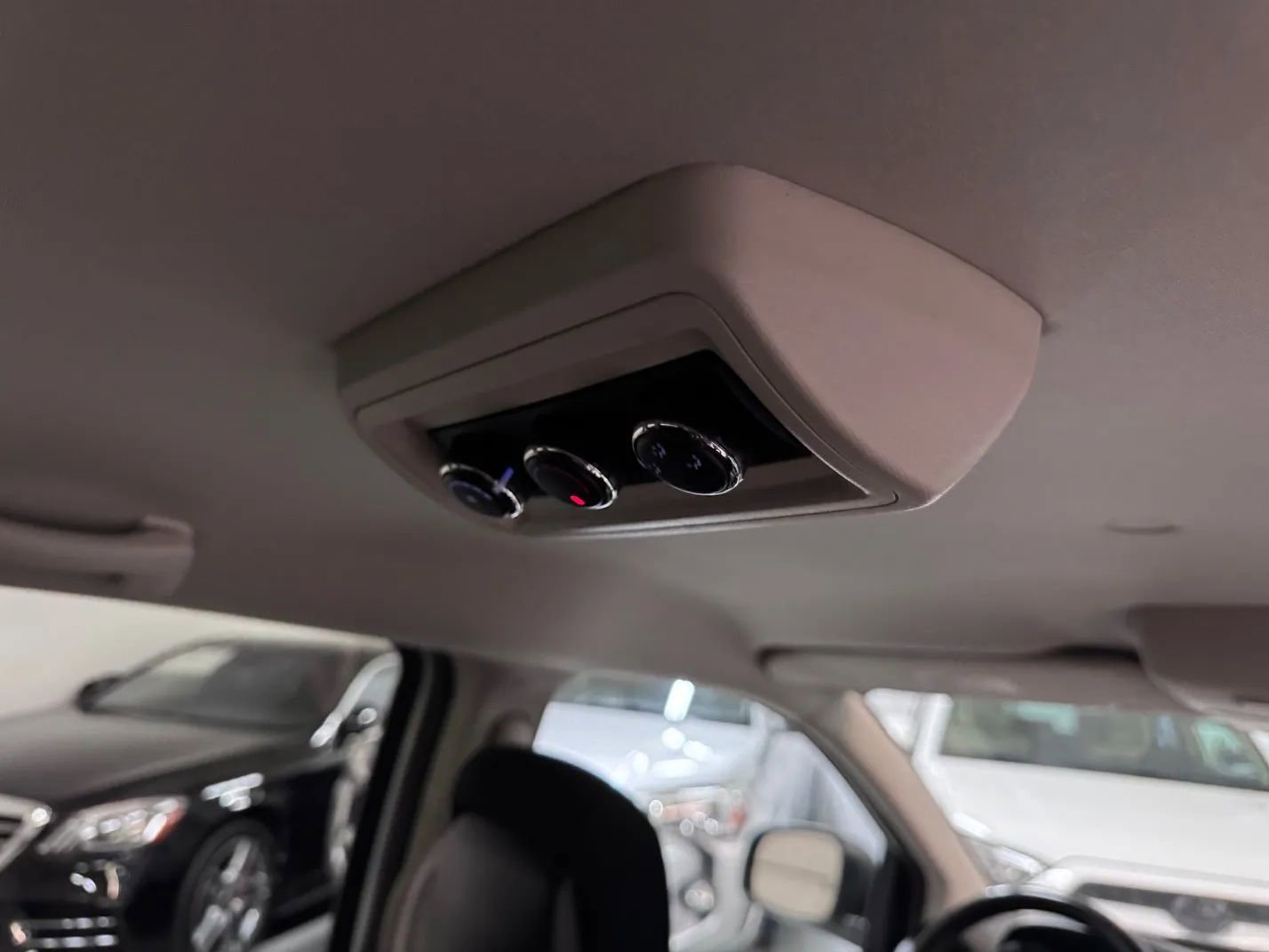 Used 2017 Dodge Grand Caravan SE w/ Power Window Group FWD image 20