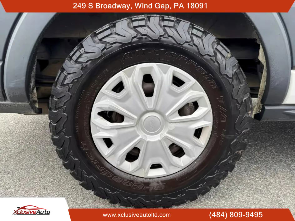 Used 2018 Ford Transit 150 XLT image 21