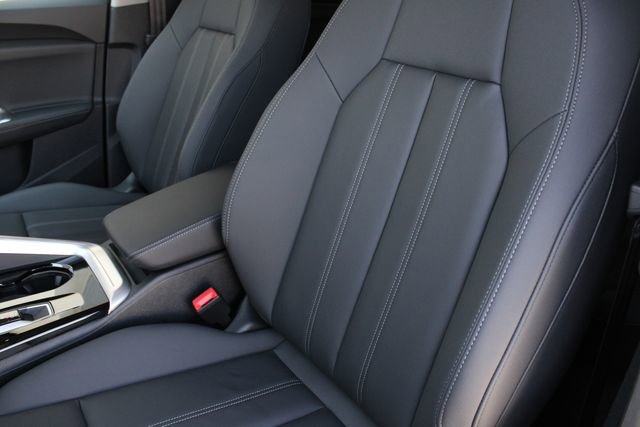 New 2026 Audi Q5 Premium image 6