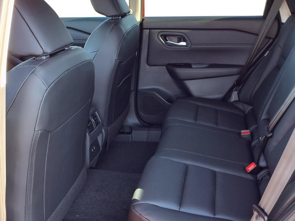 New 2027 Nissan Rogue Dark Armor FWD image 19