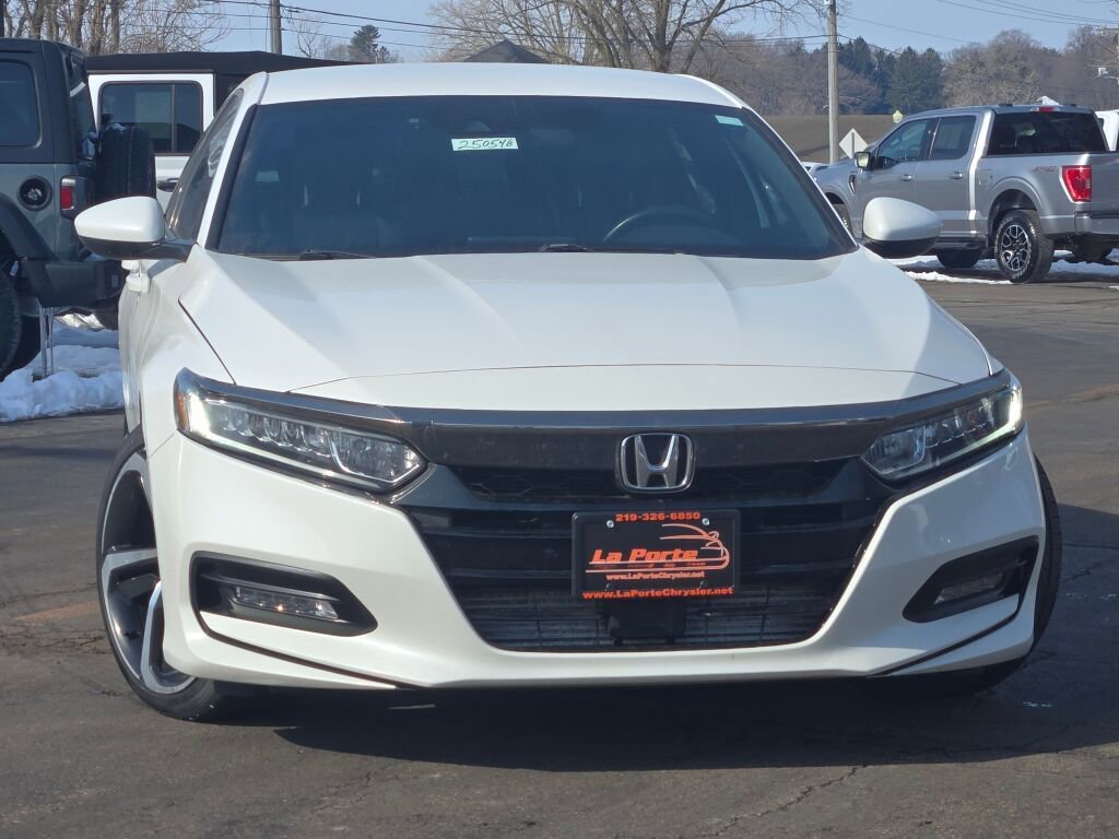 Used 2018 Honda Accord Sport image 3