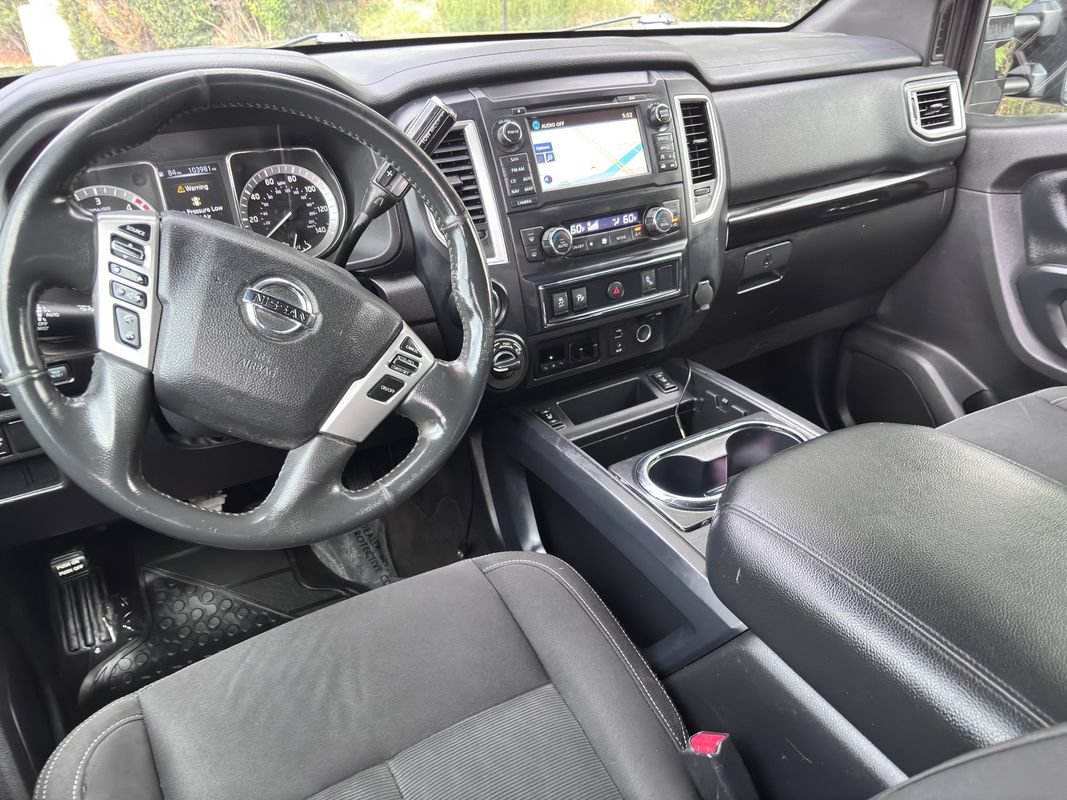 Used 2018 Nissan Titan SV w/ SV Convenience Package AWD/4WD image 24