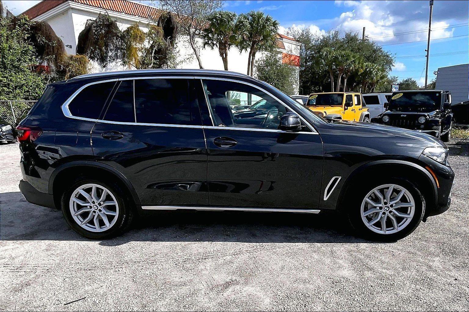 Used 2023 BMW X5 xDrive40i w/ Premium Package image 31
